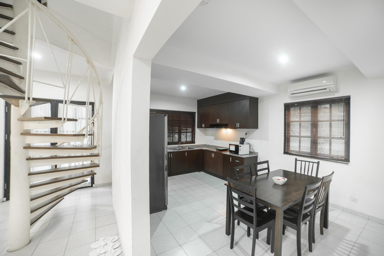 Dining Room 15