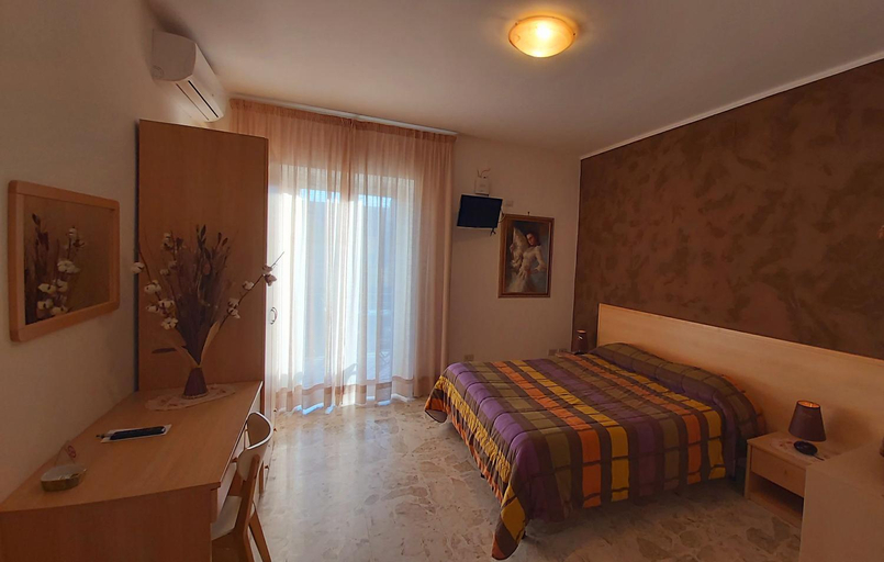 Bedroom 3, B&B Raggio di Sole, Rome