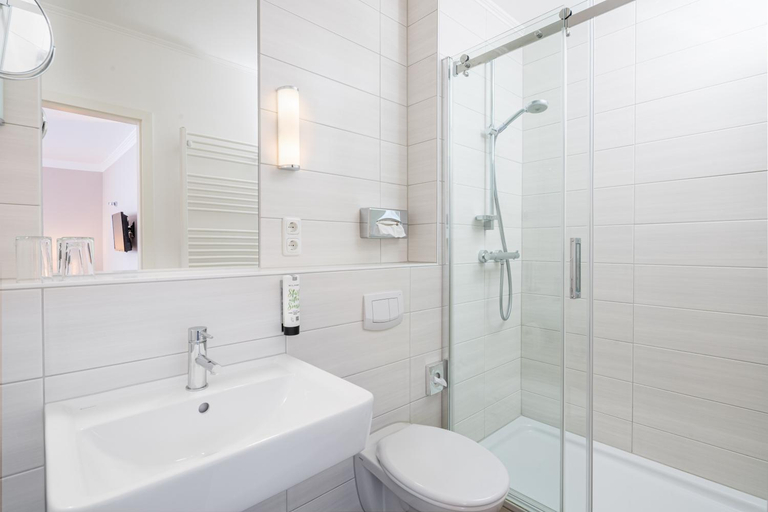 Bathroom 3, Akzent Hotel Dorn, Dithmarschen