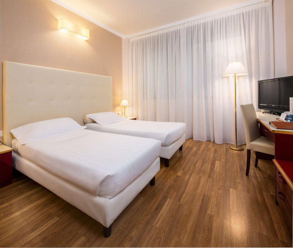 Bedroom 6