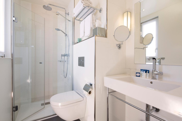 Bathroom 4, Gustave Hotel, Paris