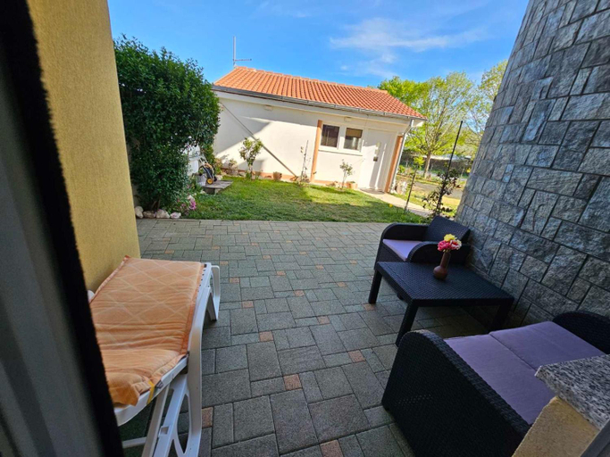 4, Apartments San, Sukošan