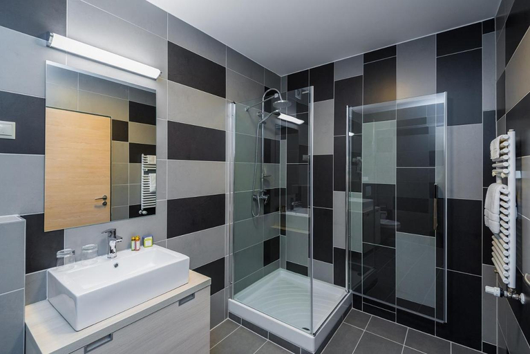 Bathroom 5, Hotel Kamilla, Balmazújváros