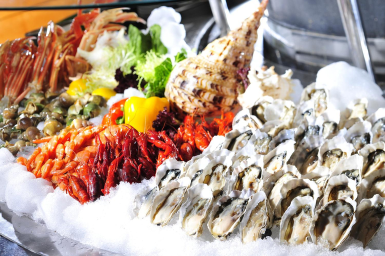 Food & Drinks 30