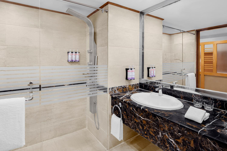 Bathroom, Movenpick Hotel Karachi, Karachi