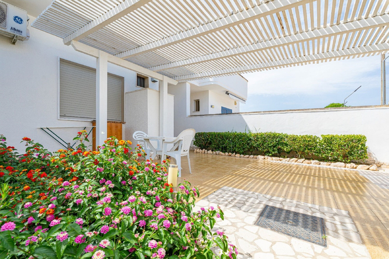 Exterior & Views, Punta Prosciutto Bed, Lecce