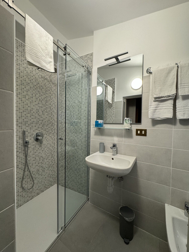 Bathroom 5, B&B Michelina, Como