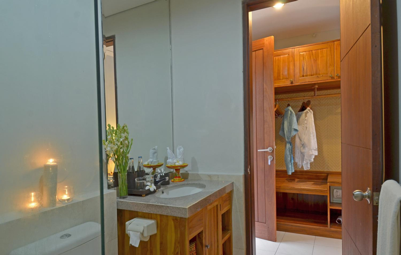 Bathroom 7