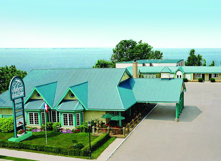 Others 5, Auberge de la Baie, Gloucester