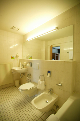 Bathroom 4, Hotel Senator Munich, München