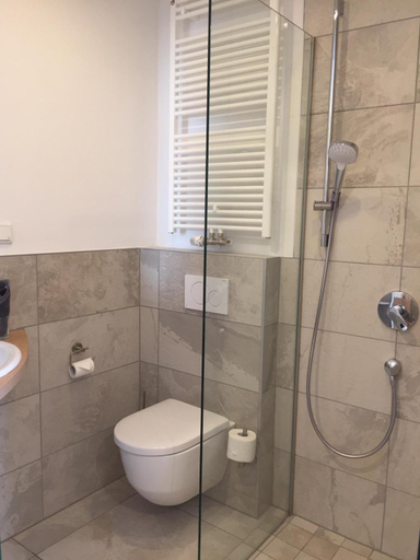 Bathroom 4, Hotel Zur Schonen Aussicht, Main-Spessart
