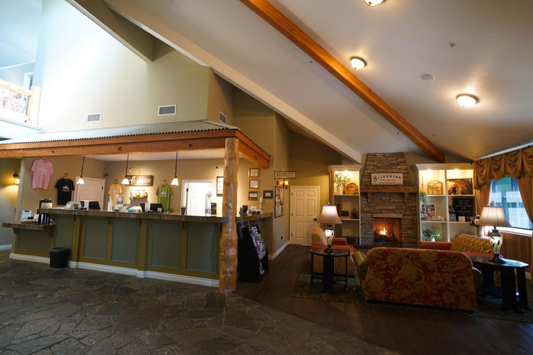 Public Area, Oregon Garden Resort, Marion