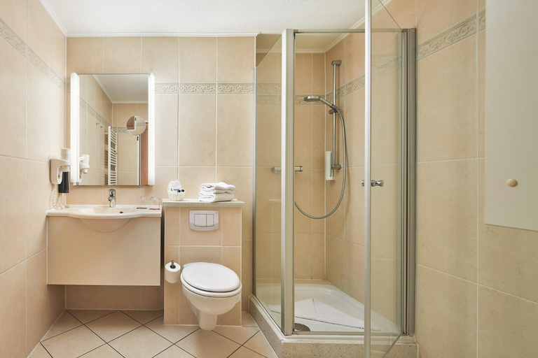 Bathroom 5, Strandhotel an der Ostsee, Ostholstein