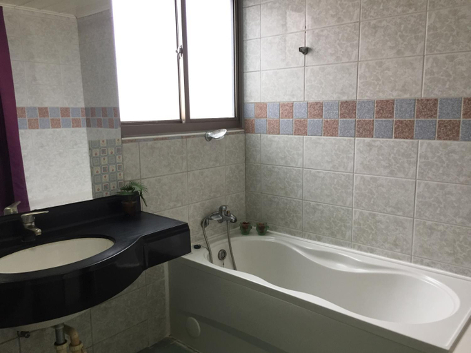 Bathroom 5, Taiwan Berkeley Hotel City Center, Hsinchu City
