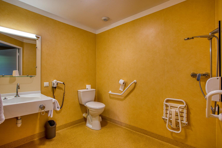 Bathroom 4, FASTHOTEL Sarlat - Abbys Hotel, Dordogne
