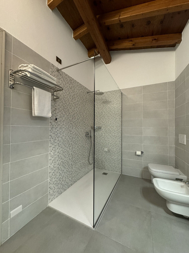 Bathroom 5, B&B Michelina, Como