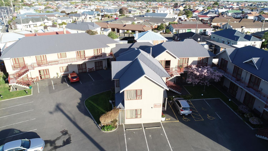 Others 4, 555 Motel Dunedin, Dunedin