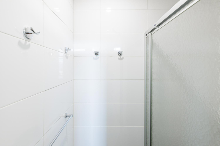 Bathroom 19