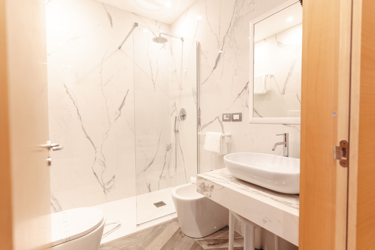 Bathroom 4, HOTEL EXCELSIOR BARI – BY FARACE HOTELS, Bari