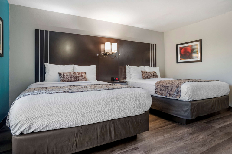 Bedroom 3, Best Western Carlton Suites, Jefferson