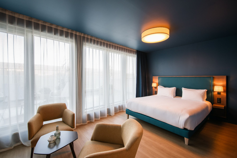 Others 4, Hotel de la Cité, Loire-Atlantique