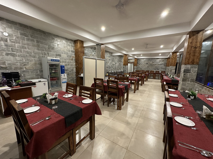 Food & Drinks 5, Gezellig Inn - Magic Mountain, Kullu