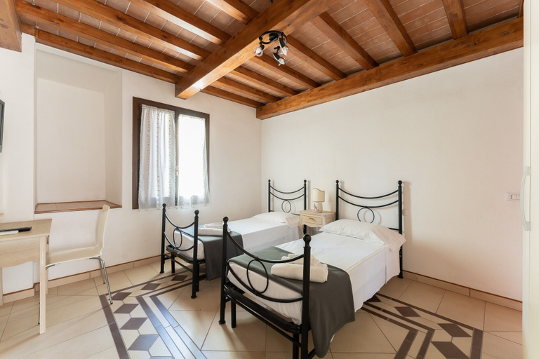 Bedroom 4, Hotel Delfino, Livorno