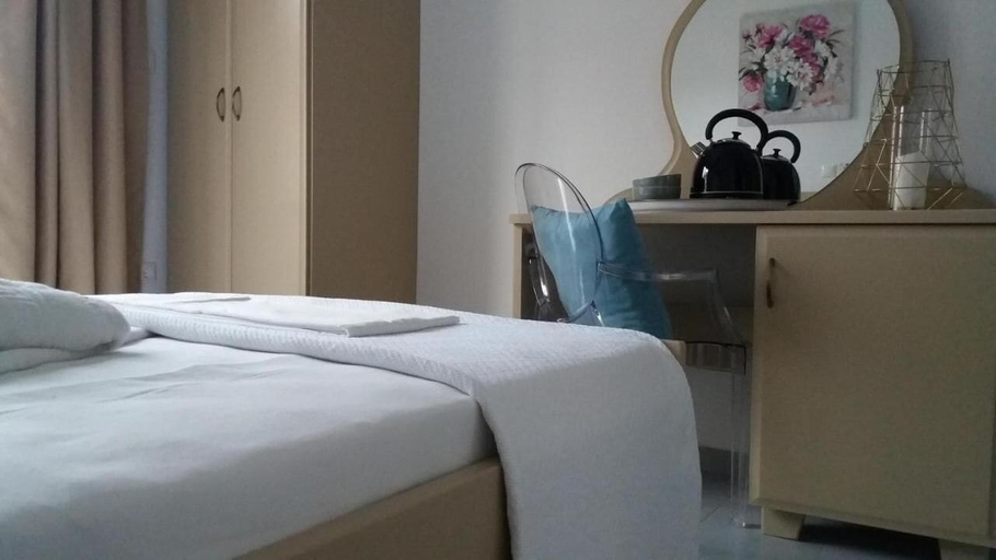 Bedroom 2, River Side Hotel, Crete