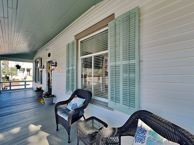Others 5, Magnolia Manor, Galveston