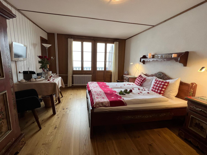 Bedroom 3, Hotel Fassbind Beausite, Interlaken
