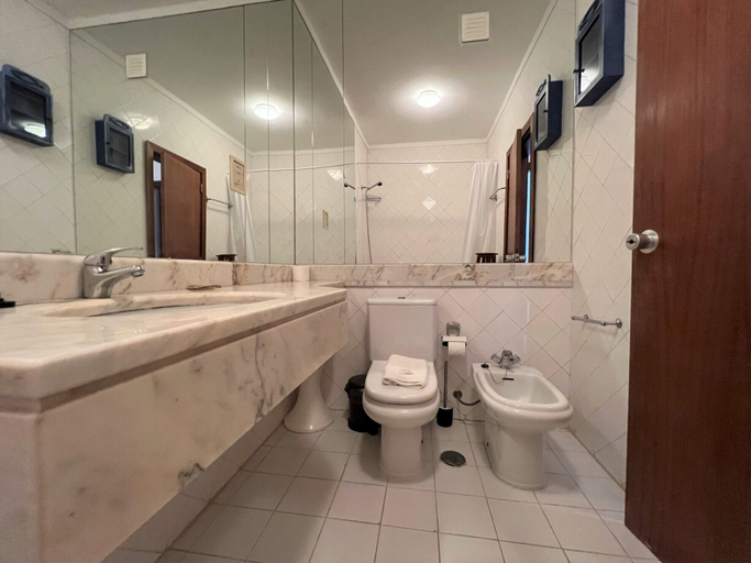 Bathroom 4, Vilamoura Typical 1 With Pool by Homing, Loulé
