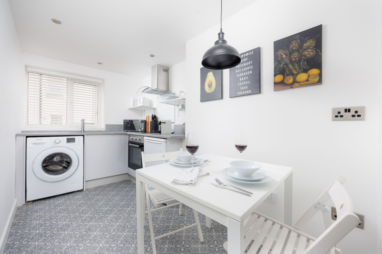 Others 4, Central Plymouth 2Bed Apartment-Sleeps 4, Plymouth