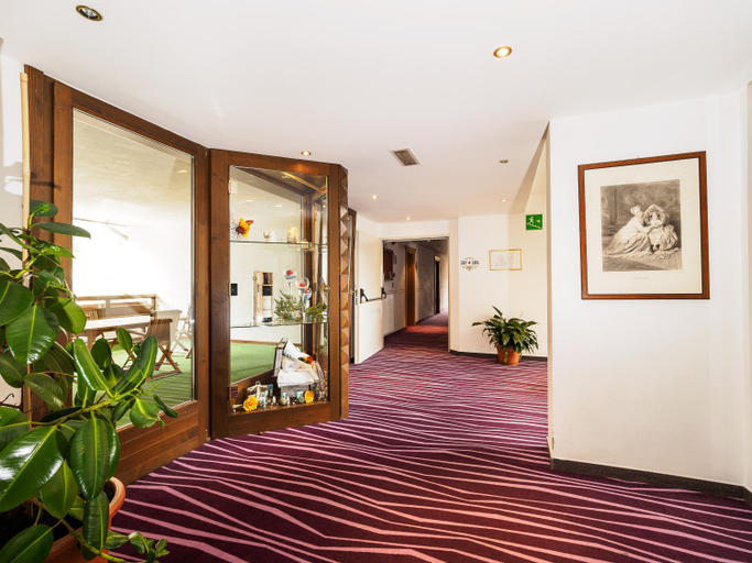 Bedroom 3, Hotel Santanton, Sondrio