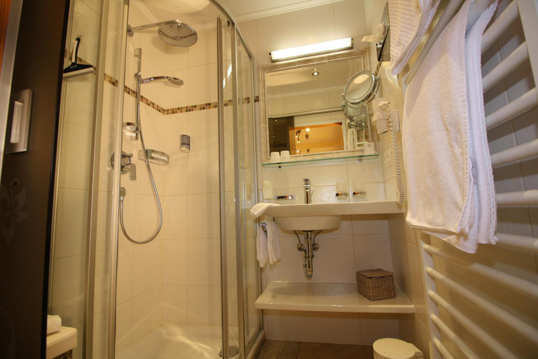Bathroom 3, Vronis Waldhaus ADULTS ONLY, Schwaz