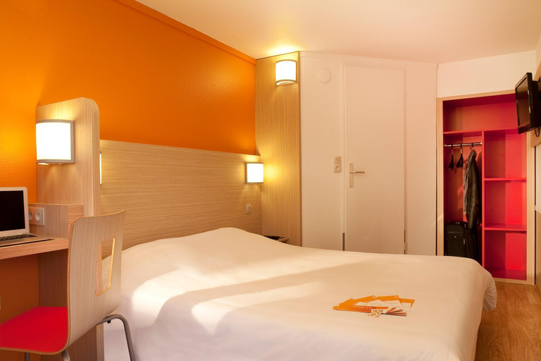 Bedroom 4, Hotel Premiere Classe Montelimar Les Tourrettes, Drôme