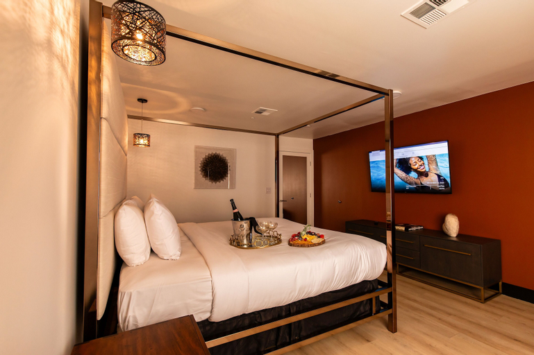 Bedroom 8