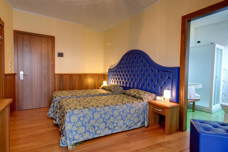 Bedroom 3, Nike Hotel, Messina