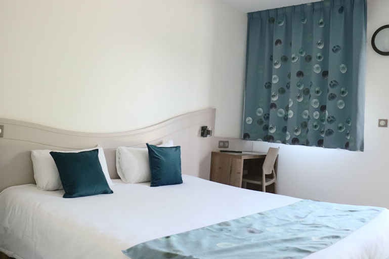 Bedroom 12
