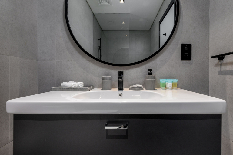 Bathroom 3, Waves - Top Waterfront 2BR Apartment in Business Bay, Dubai