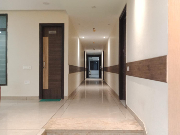 Others 3, HOTEL GOLDEN LEAF, Chandigarh