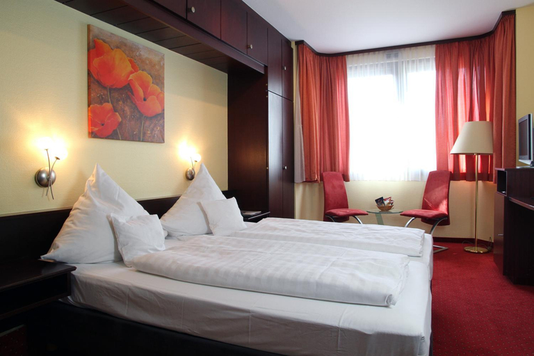 Bedroom 3, TOP Hotel Amberger Wuerzburg, Würzburg