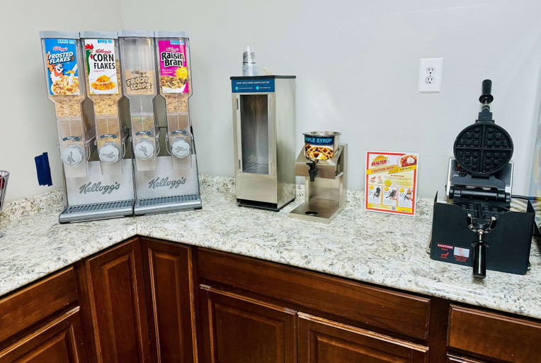 Food & Drinks 4, Baymont by Wyndham Lumberton NC, Robeson