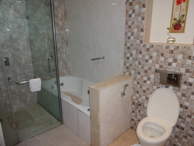 Bathroom 5, Hotel Daspalla, Hyderabad