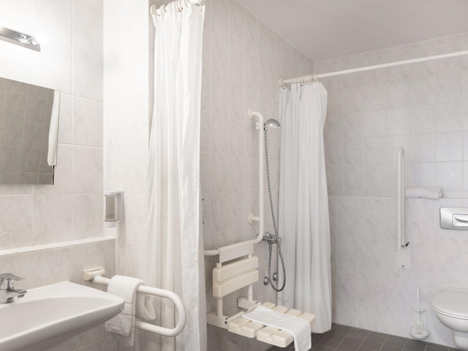 Bathroom 4, Good Morning + Berlin City East, Berlin