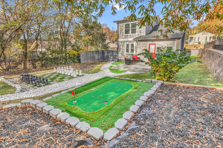 Exterior & Views 2, Spacious 3BR House in Charlotte, Mecklenburg