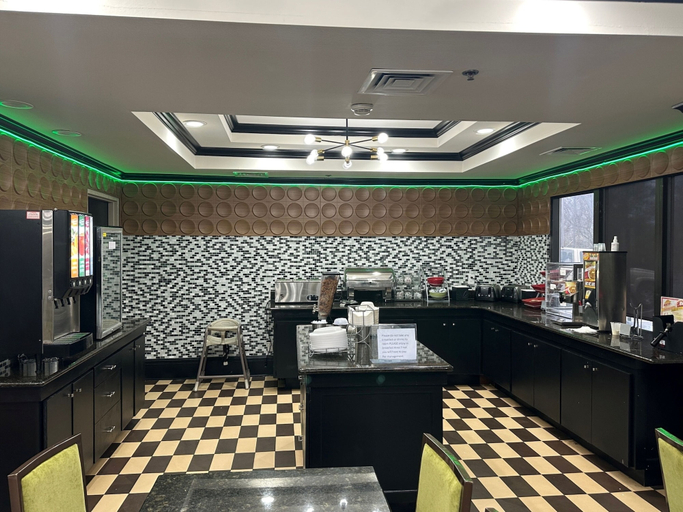 Food & Drinks 5, Wingate by Wyndham North Little Rock, Pulaski