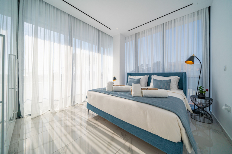 Bedroom 4, The Palmiers