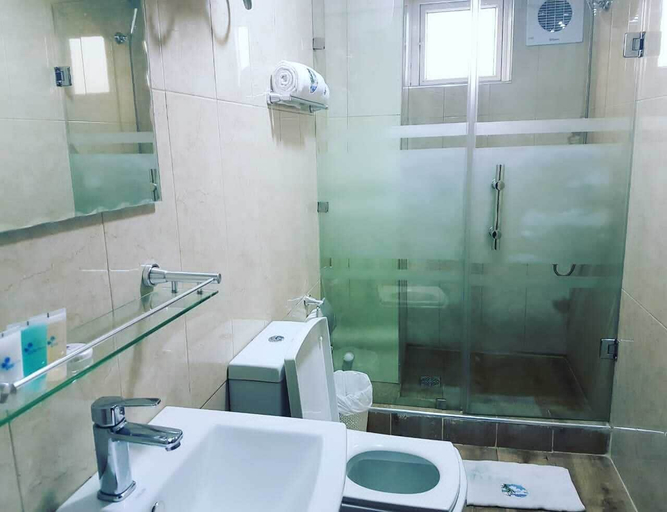 Bathroom 4, Atlantic Palms Suites, Eti-Osa