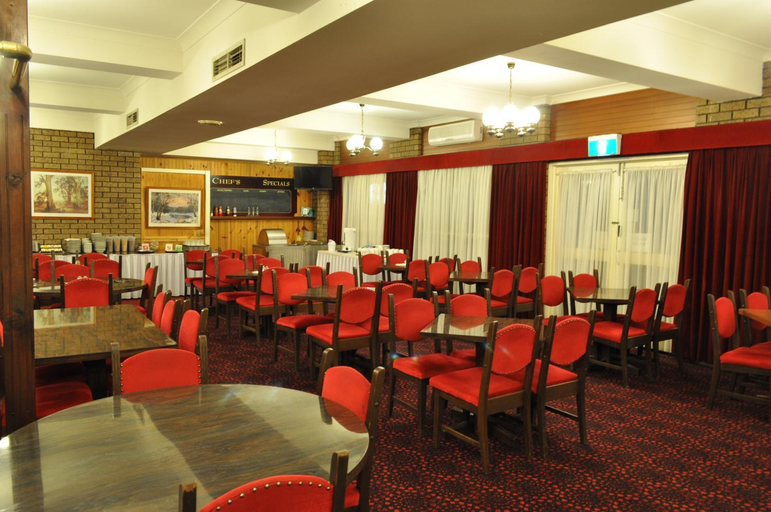 Food & Drinks 5, Albury Burvale Motor Inn, Albury