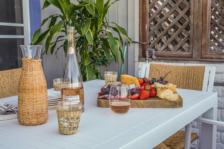 Food & Drinks, Bay View IV by Avantstay Stylish Mission Beach Home on the Sand!, San Diego